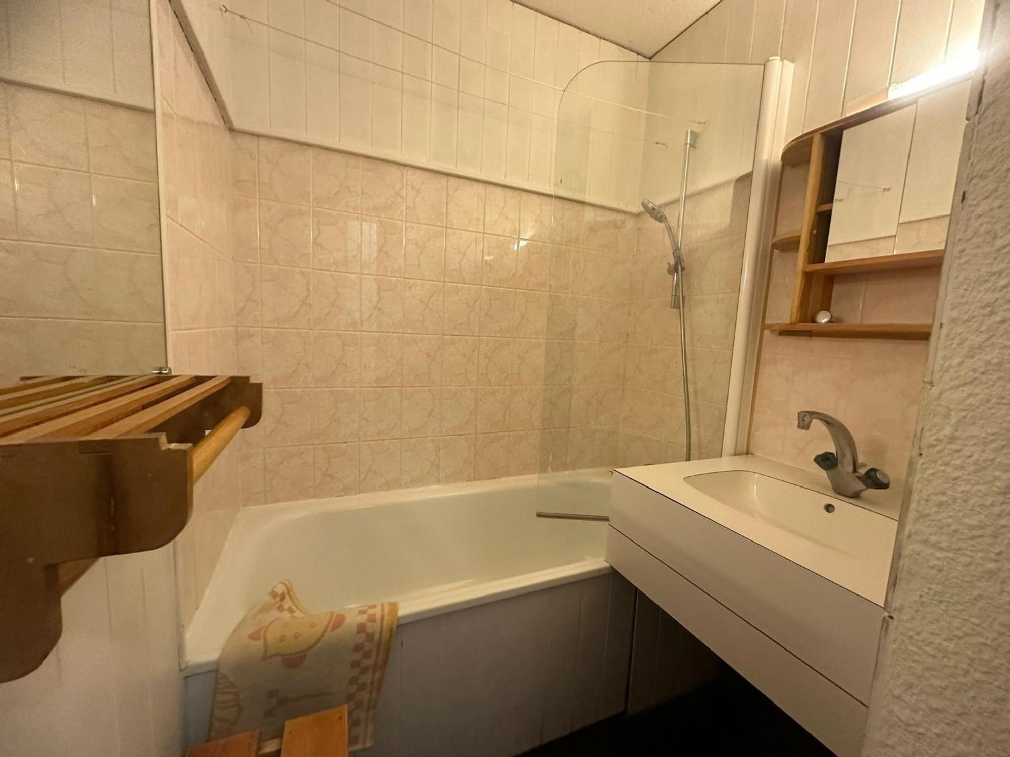 Appart 2 Pieces 5 Pers. Au Coeur De La Station Avec Balcon Et Piscine - Fr-1-181-1030 La Plagne Luaran gambar